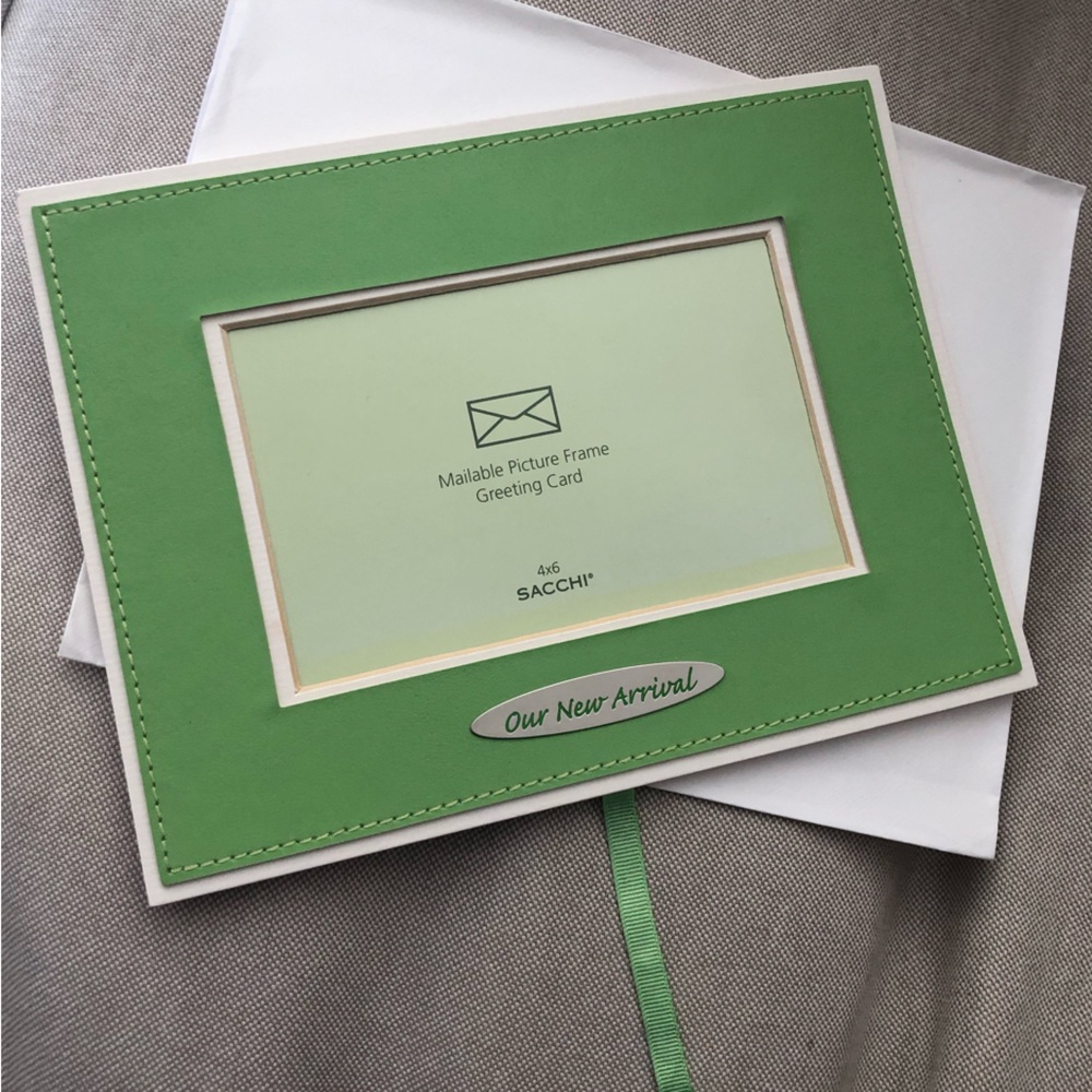 New Arrival - Announcement Card & Picture Frame in One - Picture 2 of 6